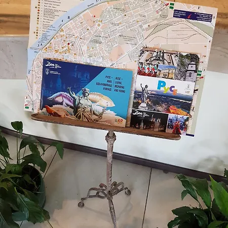 Charlino Plaza רוסה