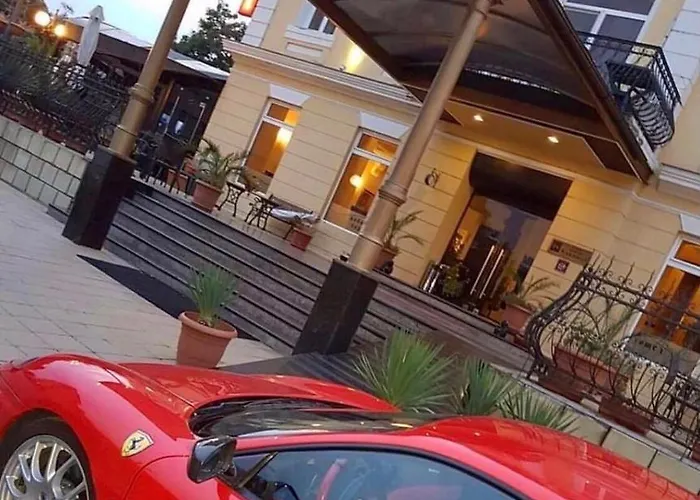 Hotel Charlino Plaza 3*